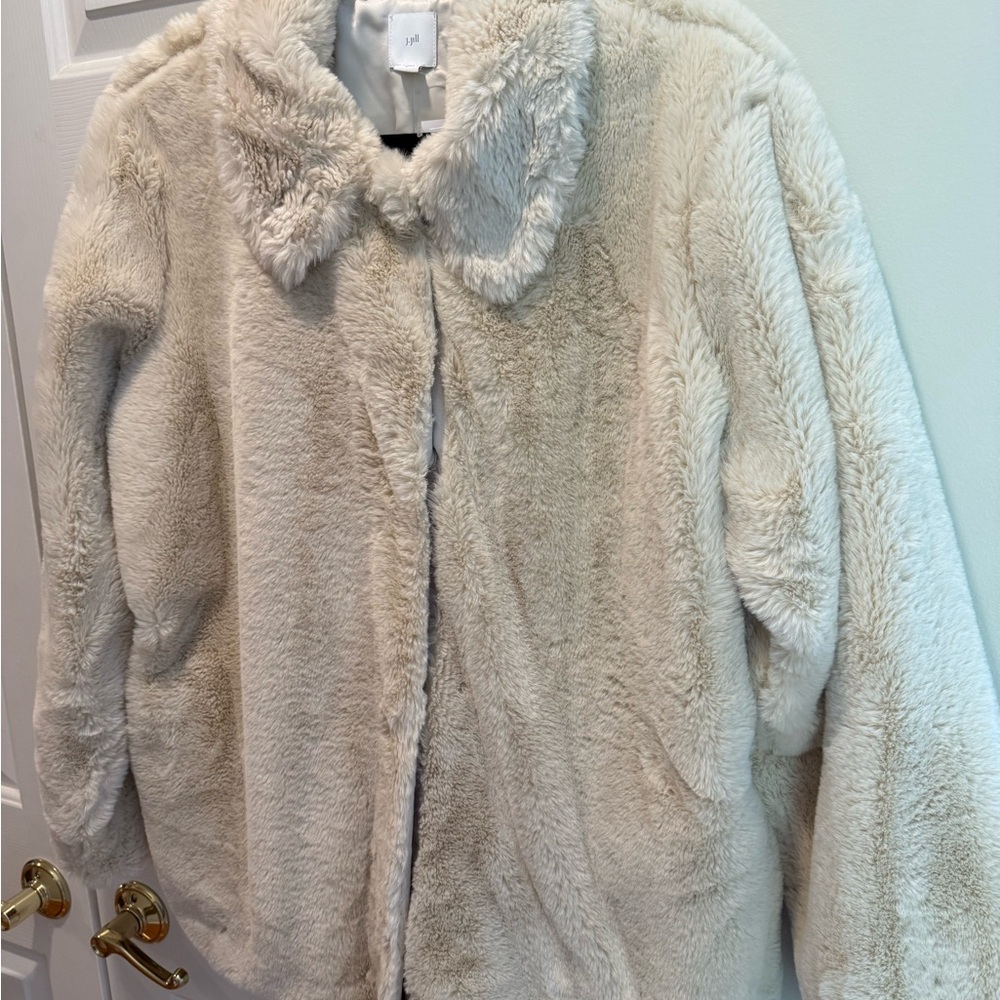 J. Jill Cream Faux Fur Coat - Picture 9 of 9
